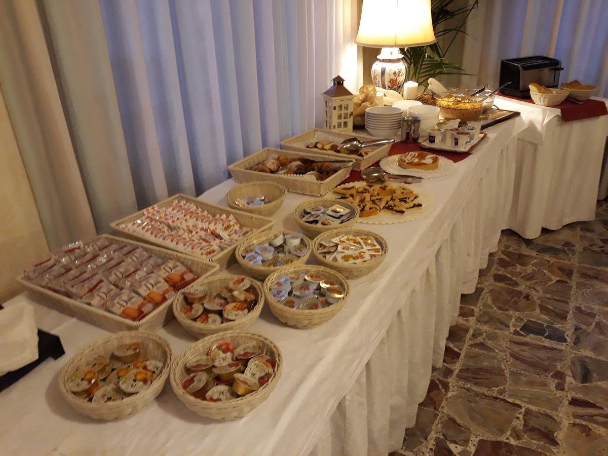 Albergo Miramonti アルタ・テルメ エクステリア 写真